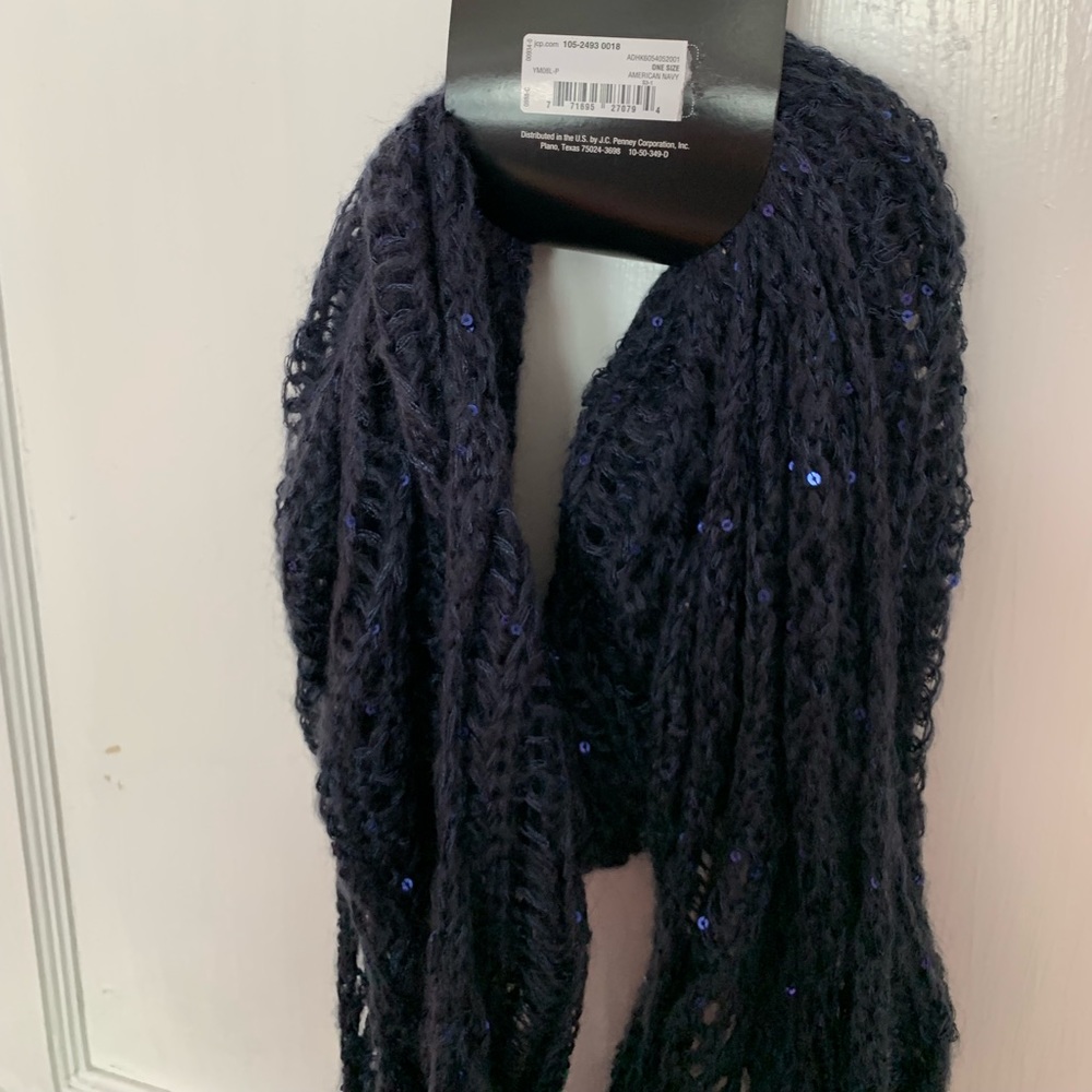 NWT navy blue winter scarf